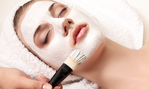 Facial Massage: Certificate In Skin Diseases & Facial Treatment