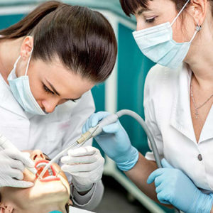 CPR/BLS and AED for Dental Nurse / Assistant Course Level 3