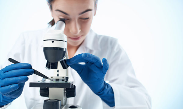 How To Become A Microbiology Lab Technician