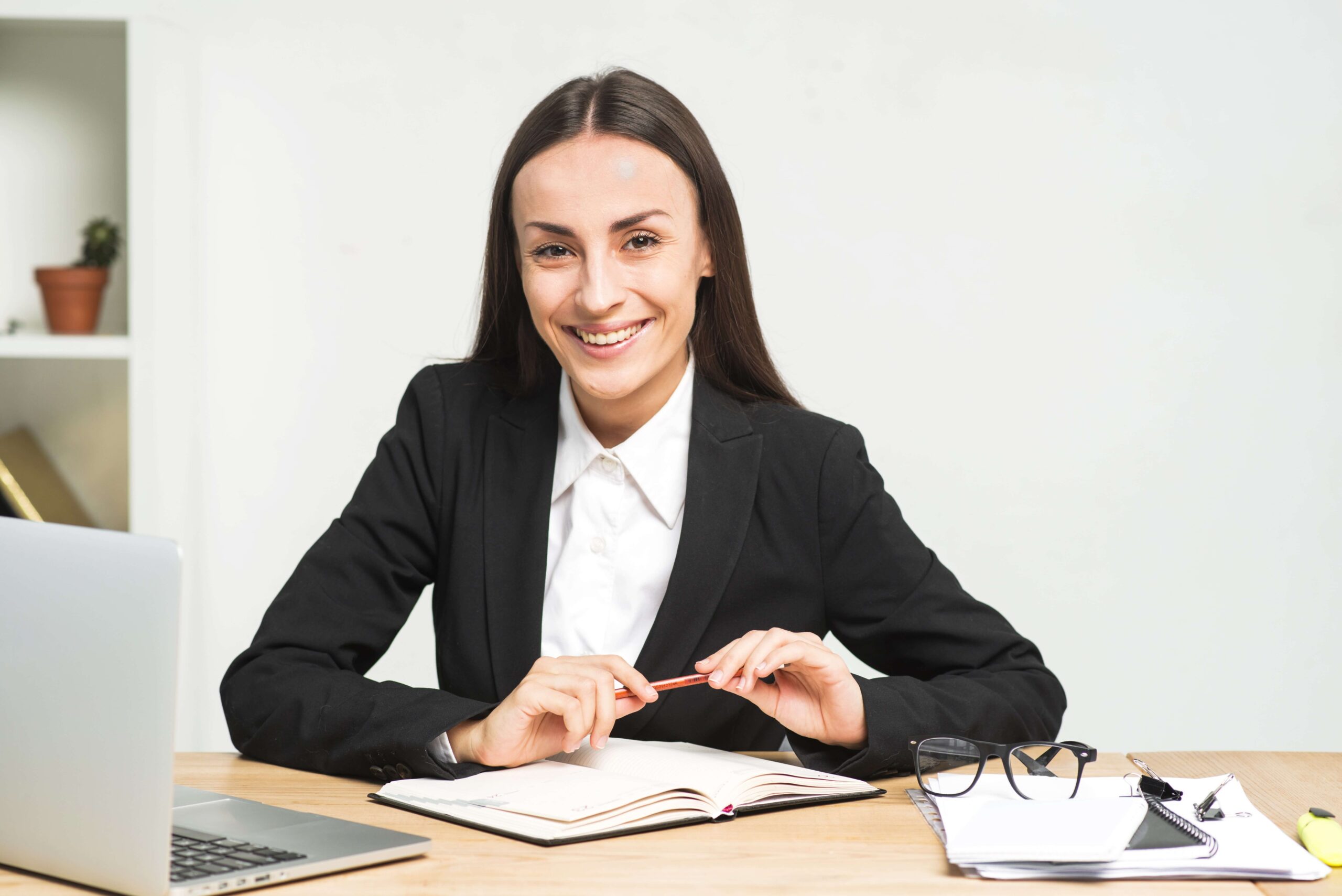 How to Become an Executive Assistant: Supporting Top-Level Management