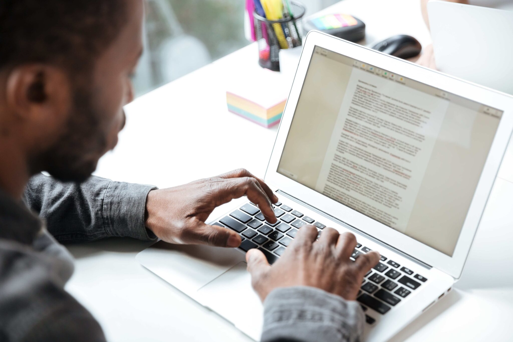 How to Become an Editor in the UK: Step by Step Guide | Studyhub