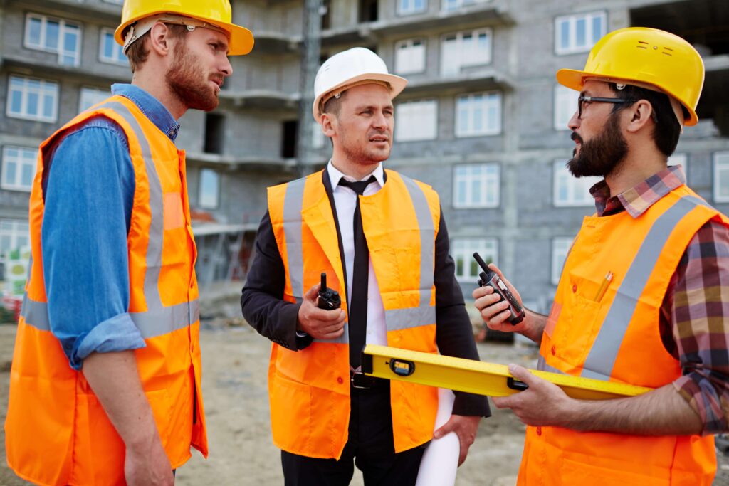 How To Become a Contractor in the UK (With Skills and Salary)