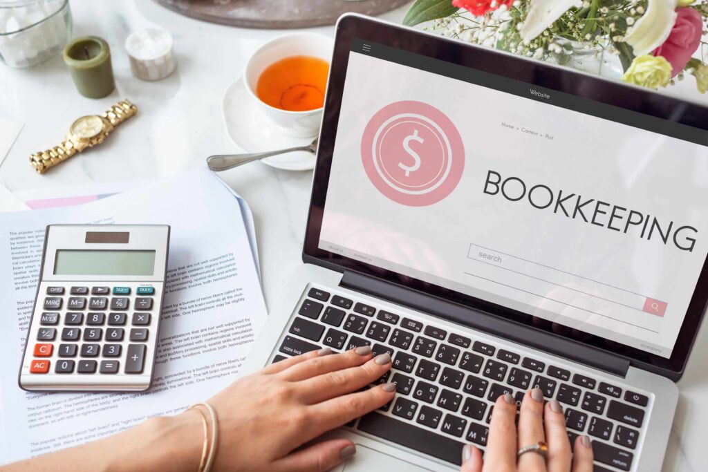 Xero vs Manual Bookkeeping UK: Which Is Better for Small Businesses in 2026?